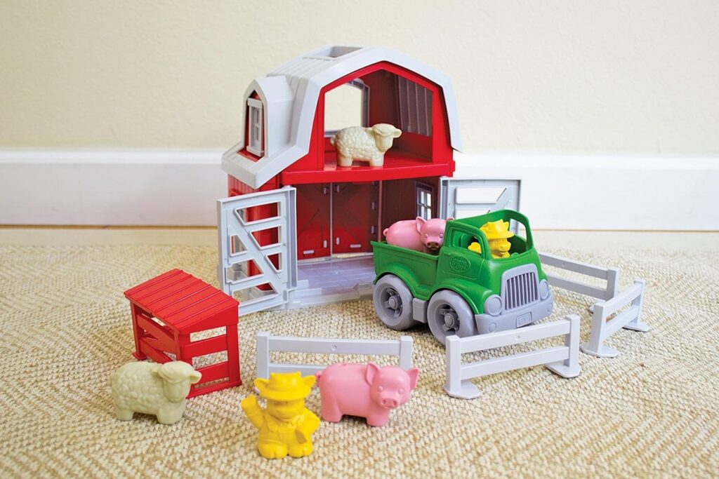 Green Toys Farm Playset - 13 Piece Pretend Play, Motor Skills, Language  Communication Kids Role Play Toy. No BPA, phthalates, PVC. Dishwasher Safe, Recycled Plastic, Made in USA, Red, Pack of 1