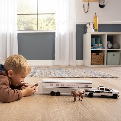 Revving Up Fun: TOMY 1:32 Ford F-350 Truck & Horse Trailer Review - Image 5