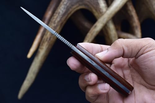 Ultimate Review of the Knives Ranch Damascus Steel Finger Groove Knife - Image 5